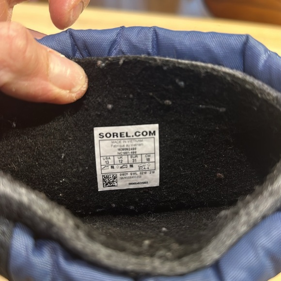 Sorel Snow boots . Size 13 . - Picture 4 of 4